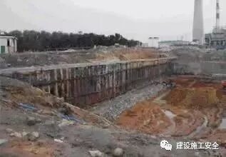 更严重的情况可能导致基坑坍塌